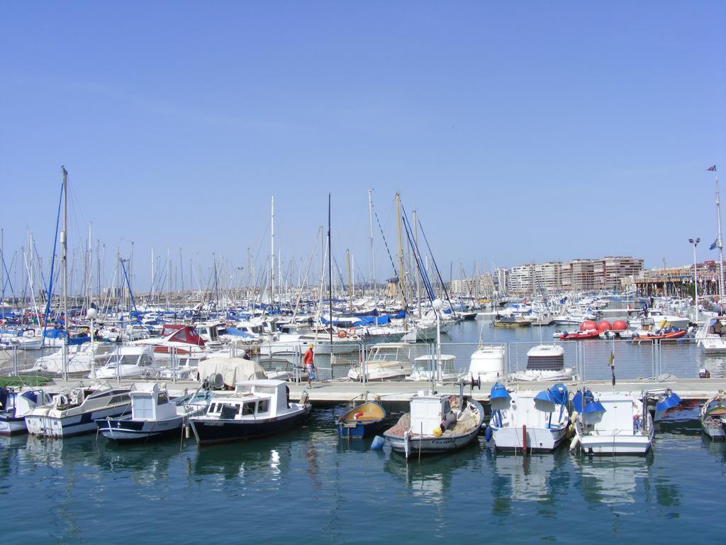 Apartamento Berry Playa Naufragos Torrevieja Eksteriør bilde